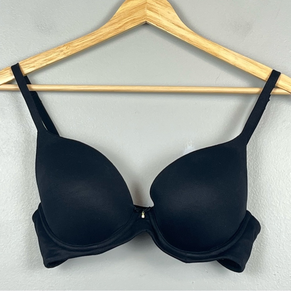 Soma black Embraceable Full Coverage underwire bra, 32D.